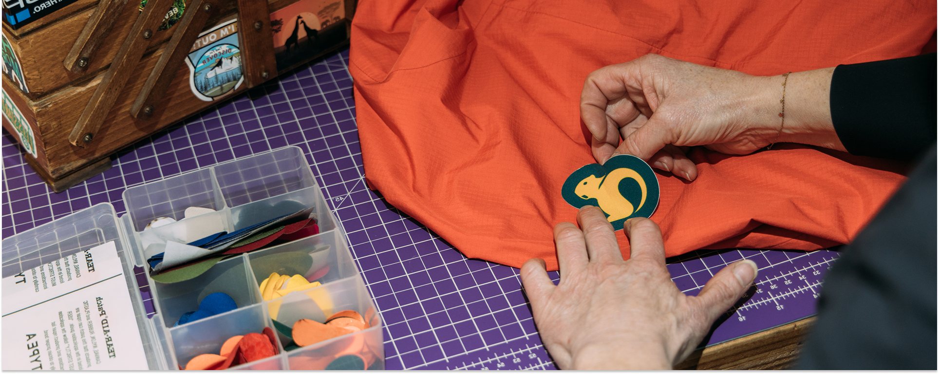 Kledingreparatie bij Bever: neem een kijkje in ons reparatie-atelier