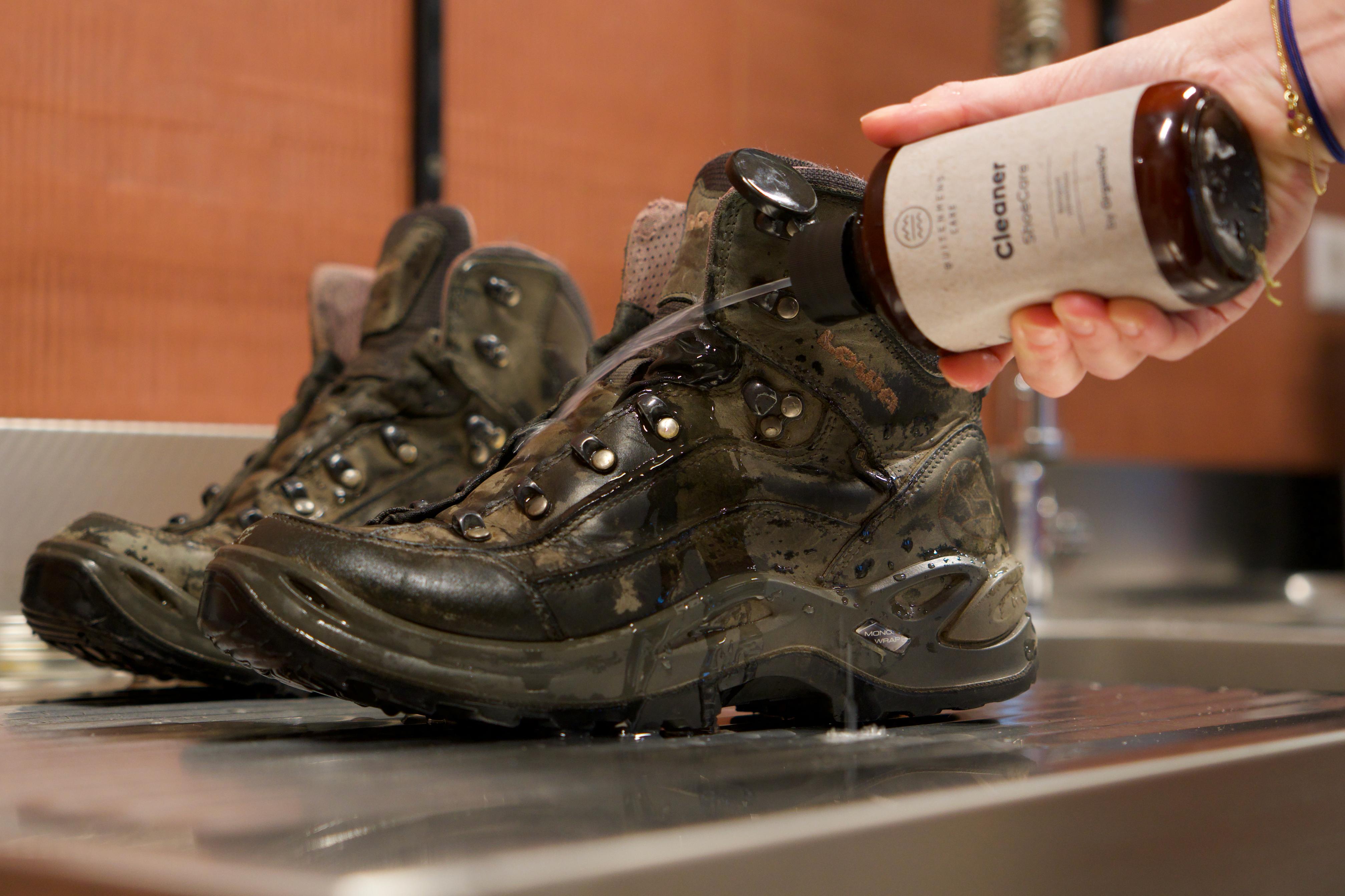 wandelschoen schoonmaken